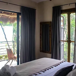 Verdeamar Eco Jungle Retreat Bed & Breakfast
